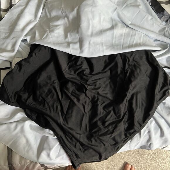 NWT Daci Asymmetrical Swim Dress Sz 22W Dark Fairy Floral Goth - Picture 10 of 10